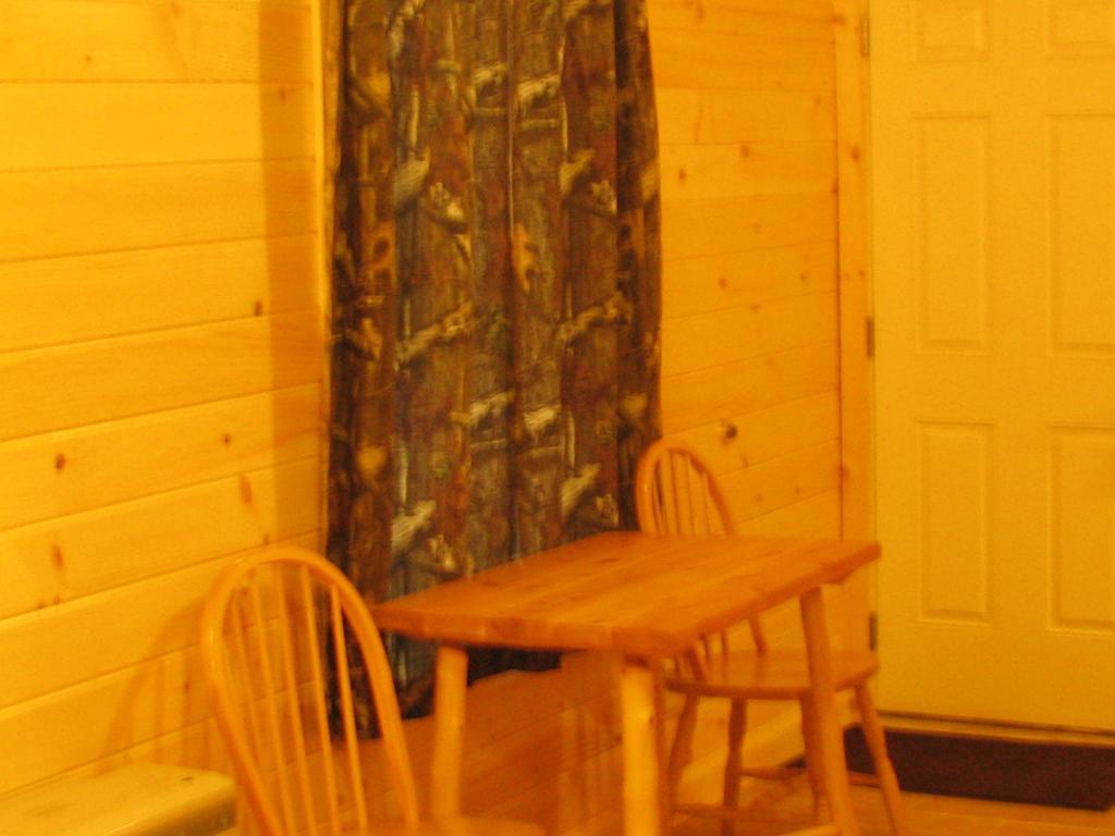 Pine Knoll Hotel Lakeside Lodge & Cabin Old Forge Phòng bức ảnh