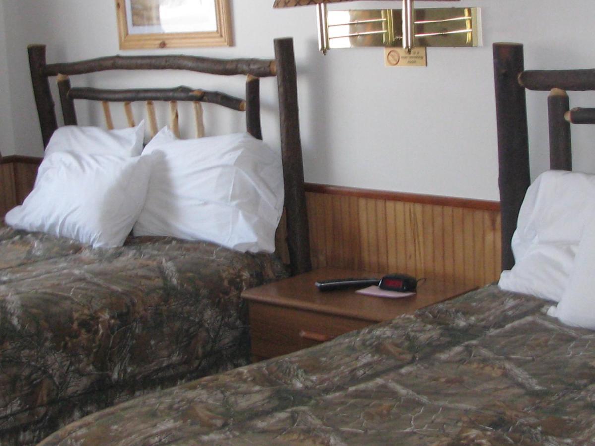 Pine Knoll Hotel Lakeside Lodge & Cabin Old Forge Phòng bức ảnh